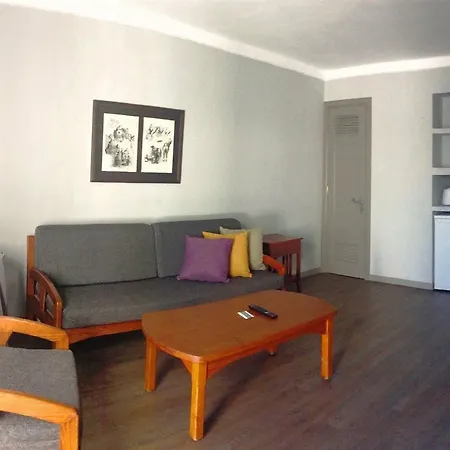 Hg Lomo Blanco بويرتو ذيل كارمين